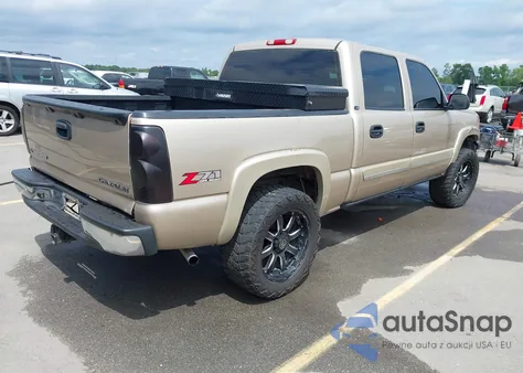 2005 Chevrolet Silverado 1500 Ls z USA, uszkodzony, nr VIN 2GCEK13T951360052